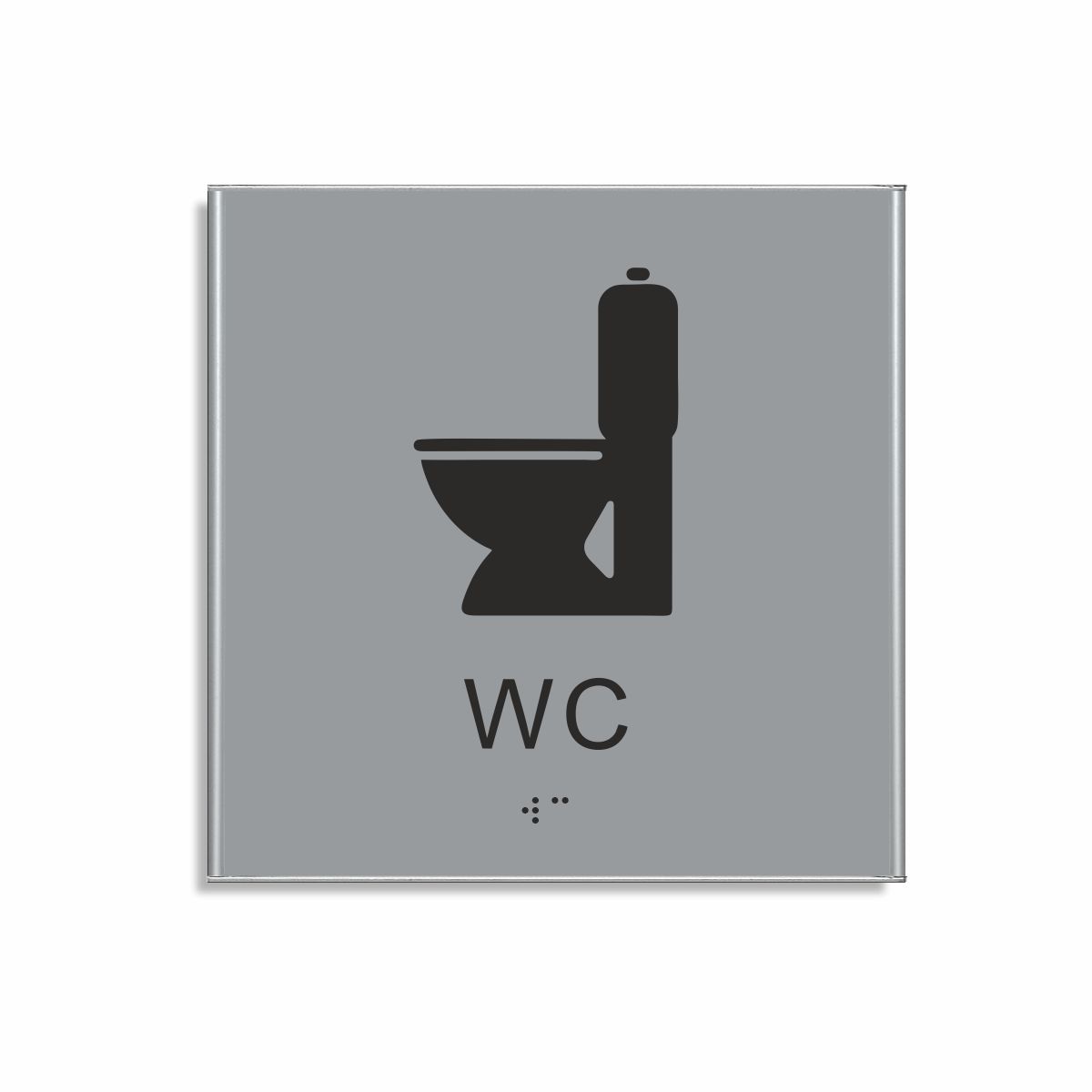 Silvergrå och svart toalett­skylt i storlek 150 x 150 mm med en tunn aluminiumram, med piktogram av en toalettstol, texten wc står under symbolen och punktskrift längst ned