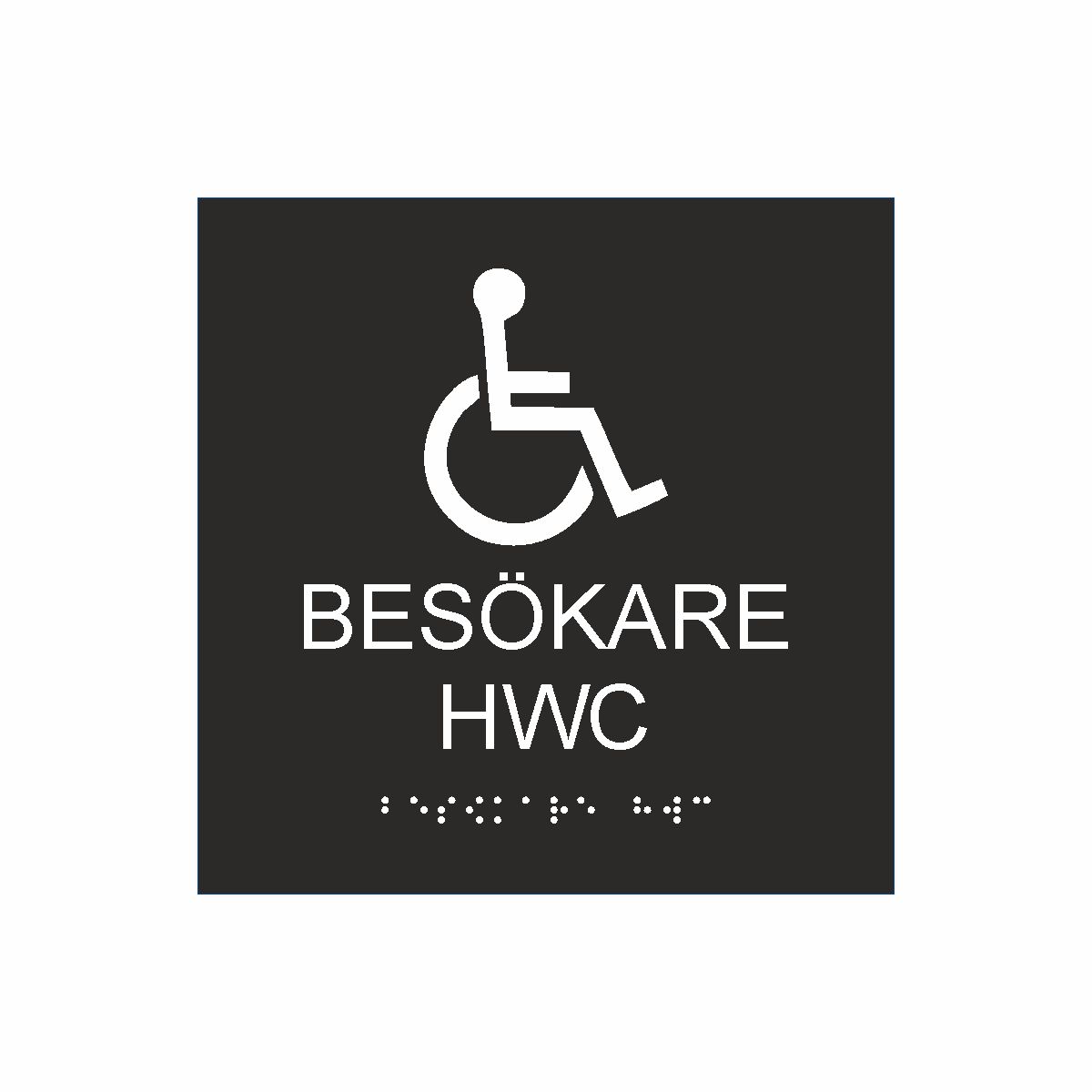Svart och vit toalettskylt för besökare hwc med piktogram av en rullstol, texten besökare hwc står under symbolen och punktskrift längst ned