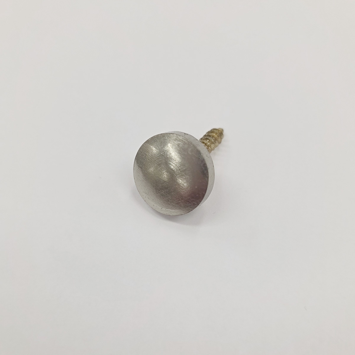 Skruv med täckhatt, mattborstad nickel - Bild 2